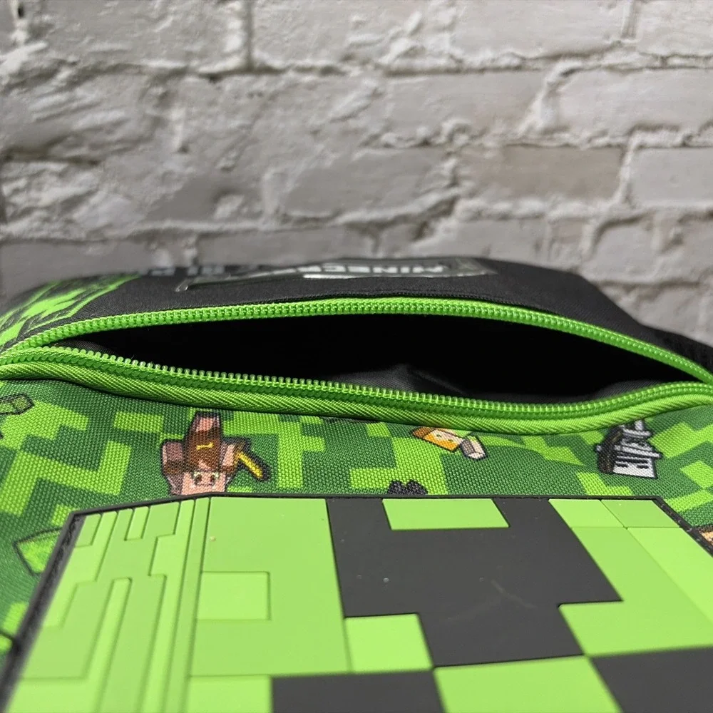 2025 Kid's Minecraft Creeper Green & Black Backpack 12x9x3 - VERY CLEAN